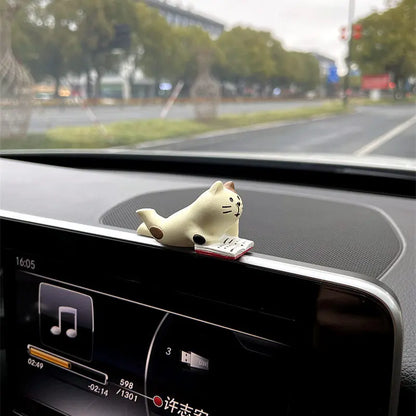 Cute Healing Kitten Ornaments For Car Dashboard Resin Cat Figure Car